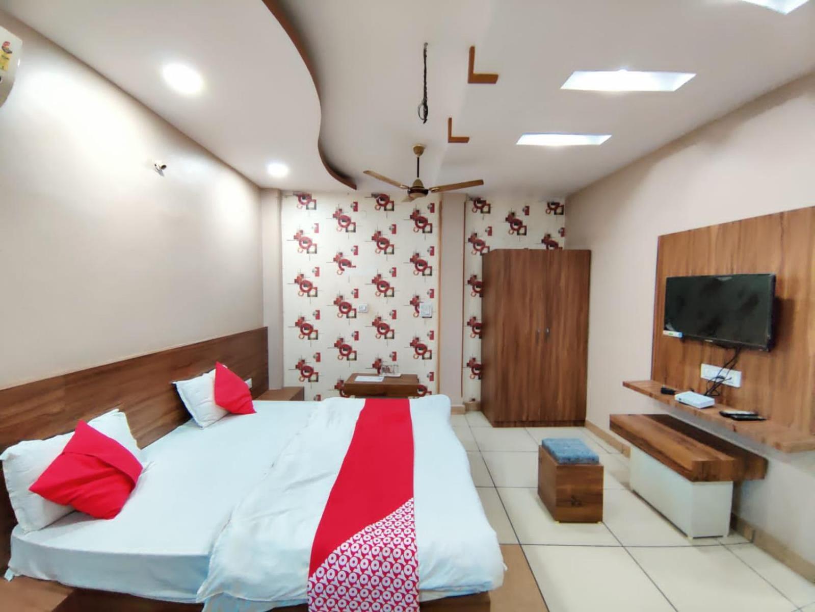 Hotel Grand Stay Bhopal Eksteriør bilde