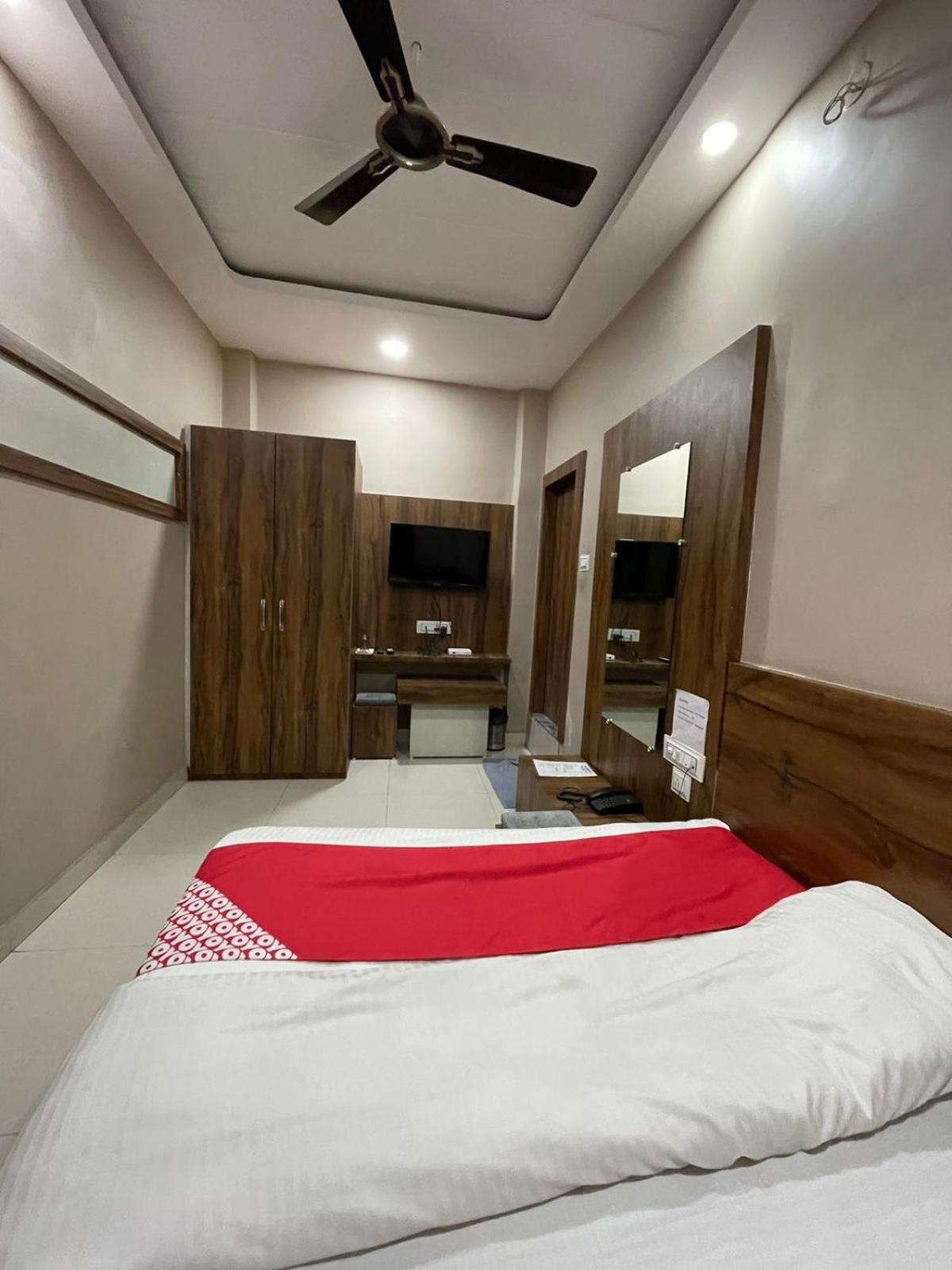 Hotel Grand Stay Bhopal Eksteriør bilde
